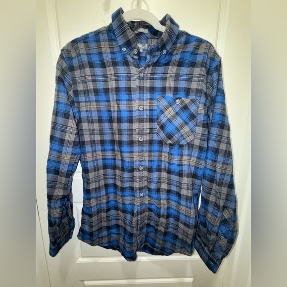 Eddie Bauer. Classic Fit Favorite Flannel. Cobalt Tartan. Size Small. - Picture 2 of 8